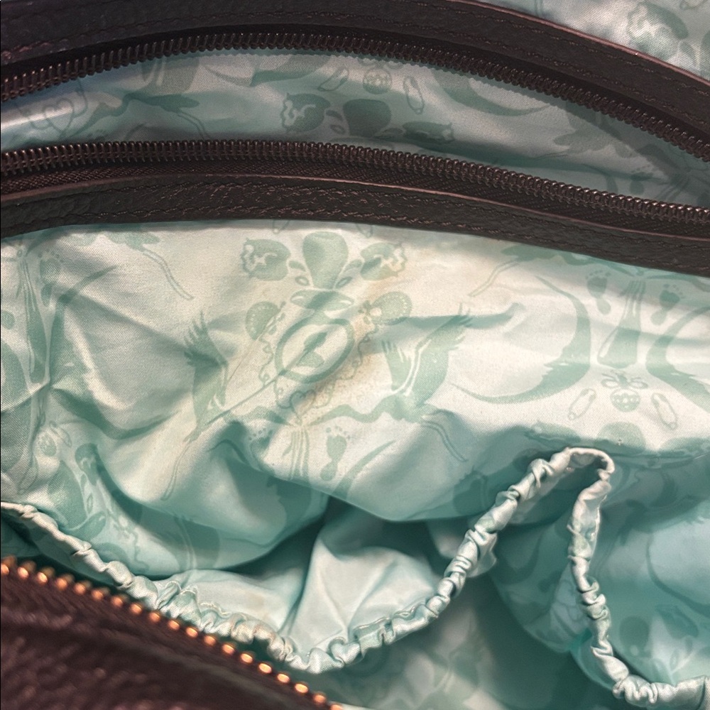 Luxurious NEST Black Leather Baby Diaper Bag that’s more like a high end purse! - Picture 4 of 12